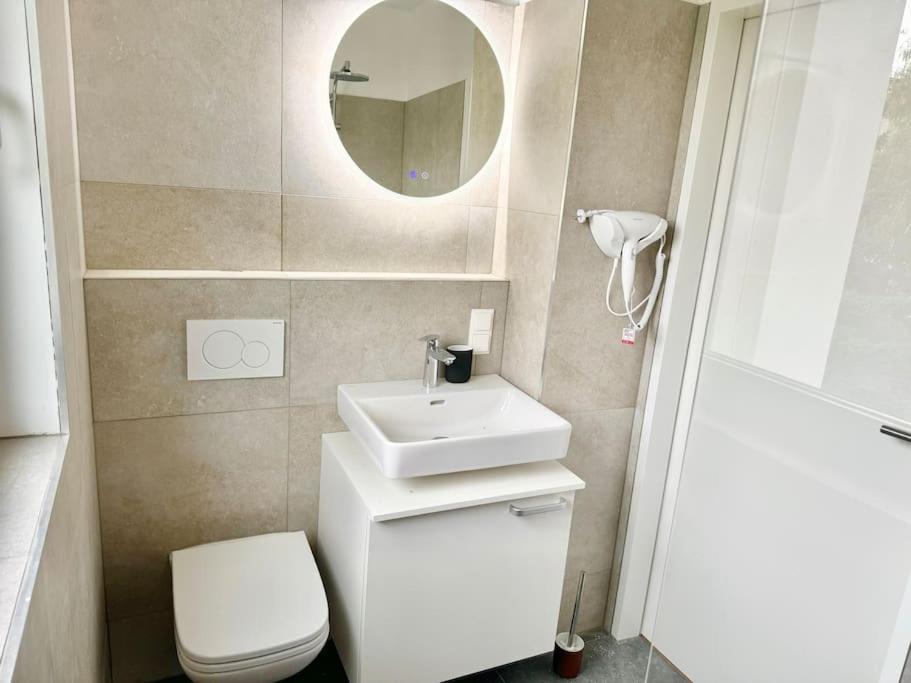 Rooftop Apartment With Balcony & Free Parking Viena Exterior foto